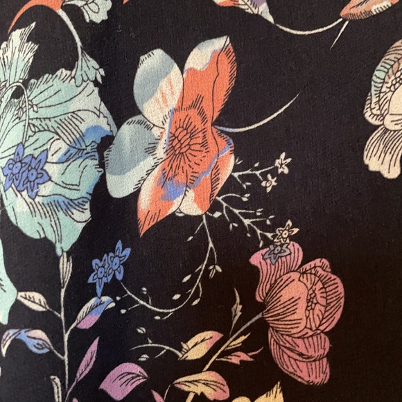 2 for $15 Floral strappy top - Picture 5 of 6